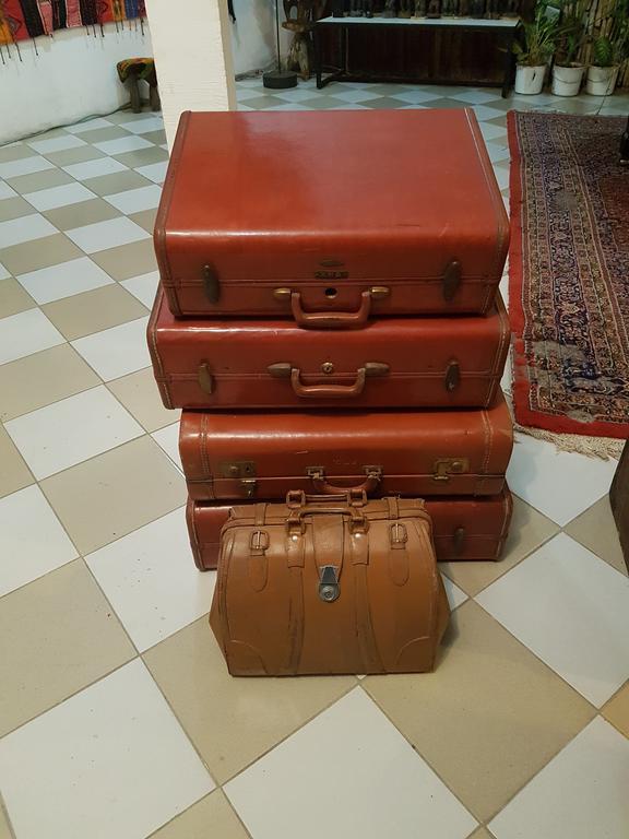 אבידג'אן Bushman Cafe Hotel מראה חיצוני תמונה
