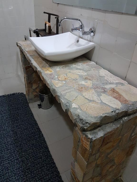 אבידג'אן Bushman Cafe Hotel מראה חיצוני תמונה